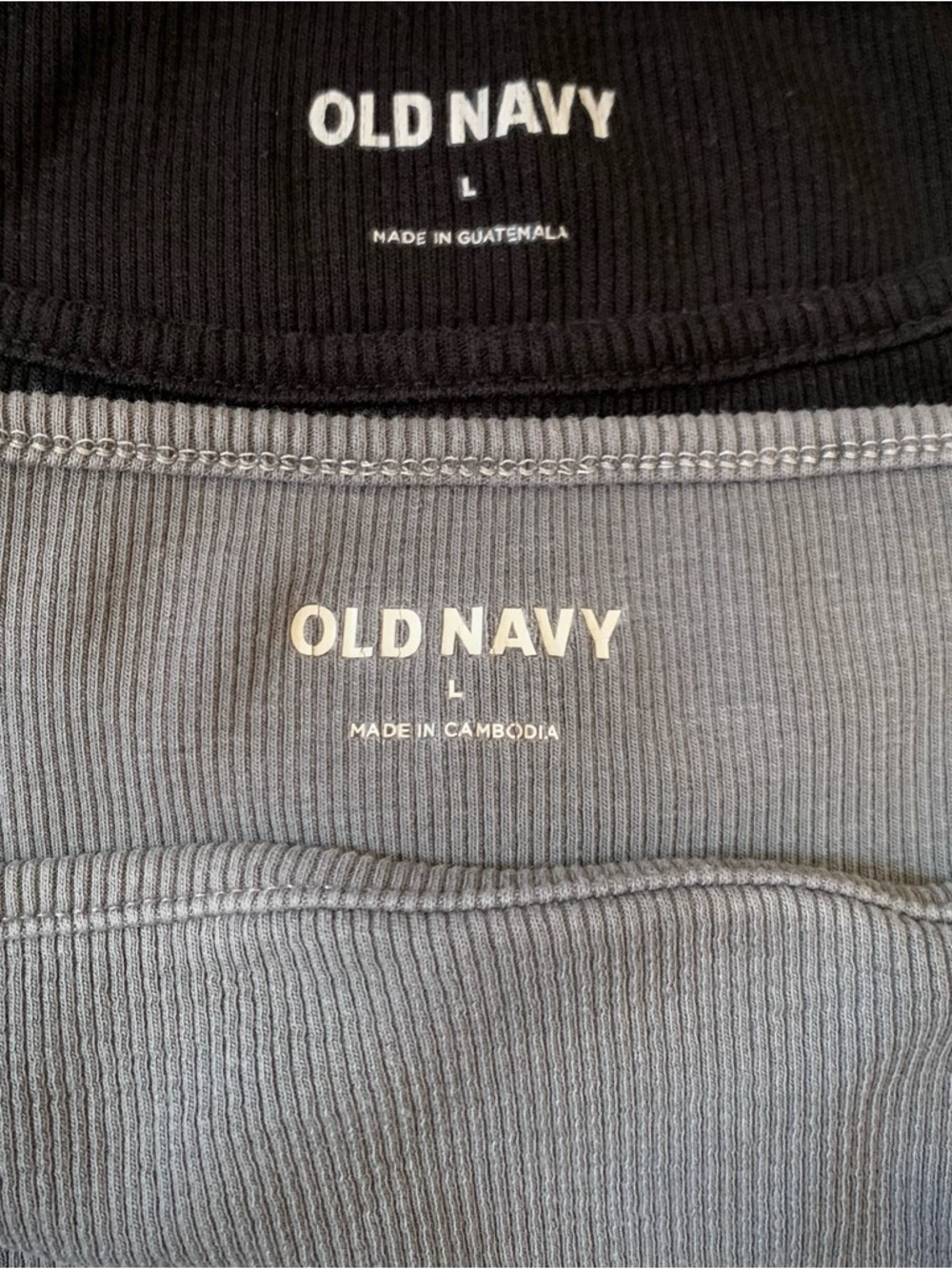 Bundle of 2 Old Navy square neck crop tank tops - Picture 2 of 2